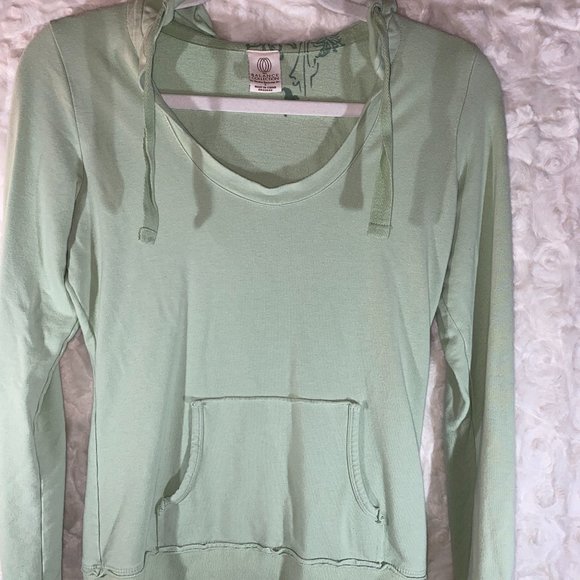 The Balance Collection green hoodie with pockets S - Picture 5 of 5